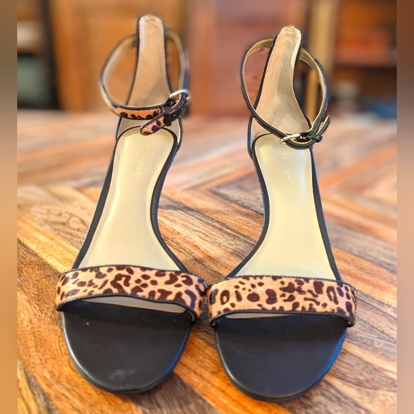 Ann Taylor Calf Hair Leopard Print kitten heels Size 6 Worn Once - Picture 3 of 4